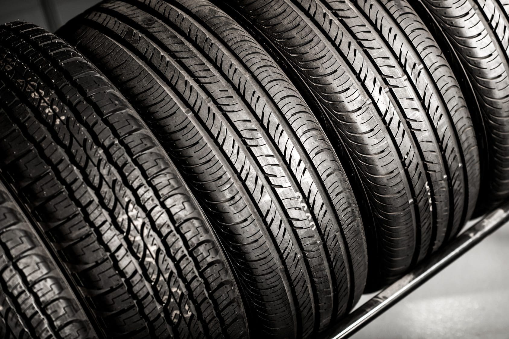 Why Mixing Tires Is A Bad Idea Miracle Body and Paint San Antonio Texas